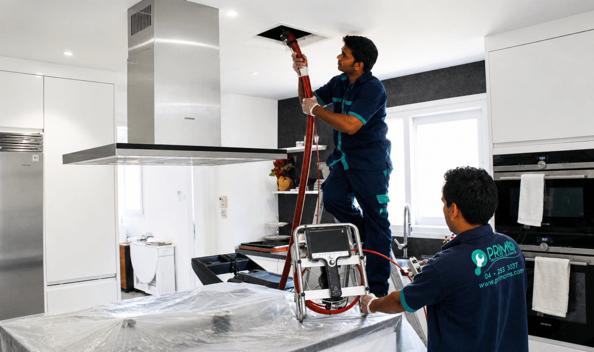 air duct cleaning technicians