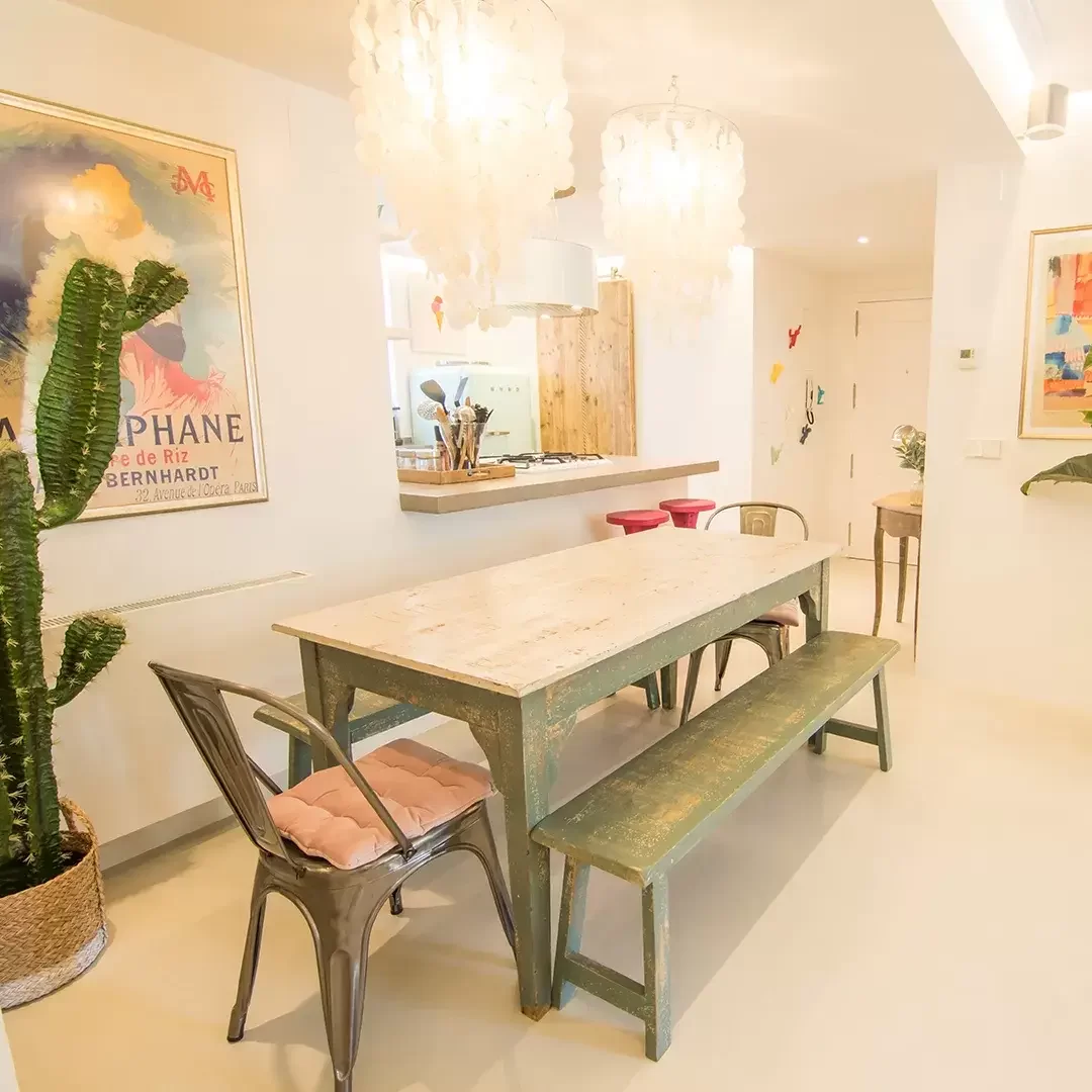 image-floor-microcement-gray-dining-room